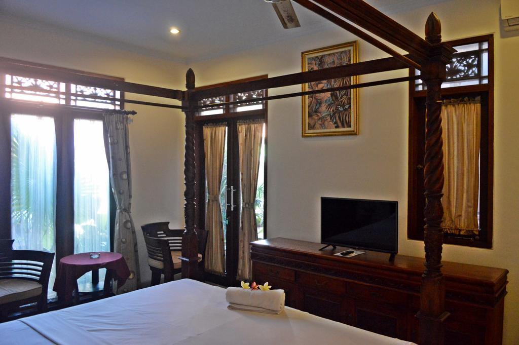 Yulia 2 Homestay Sanur Екстер'єр фото