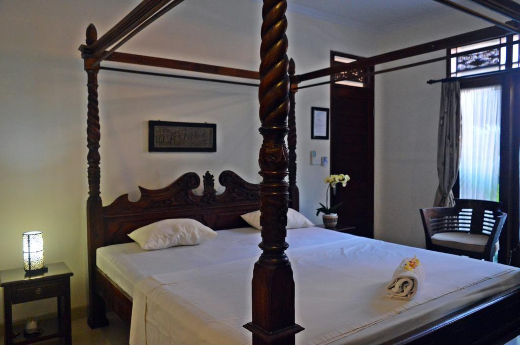 Yulia 2 Homestay Sanur Екстер'єр фото
