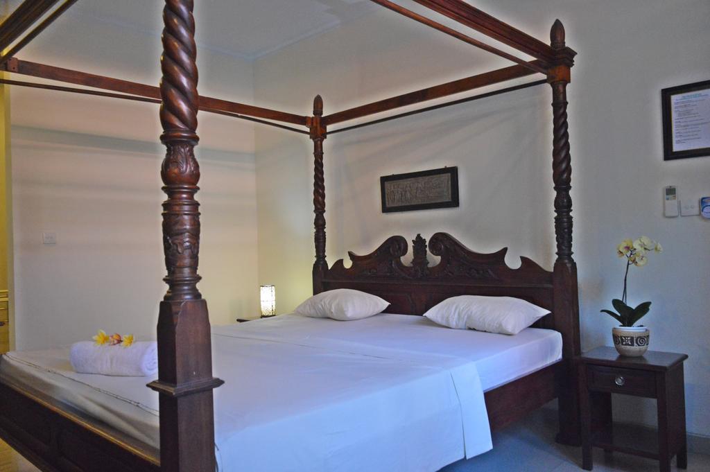 Yulia 2 Homestay Sanur Екстер'єр фото