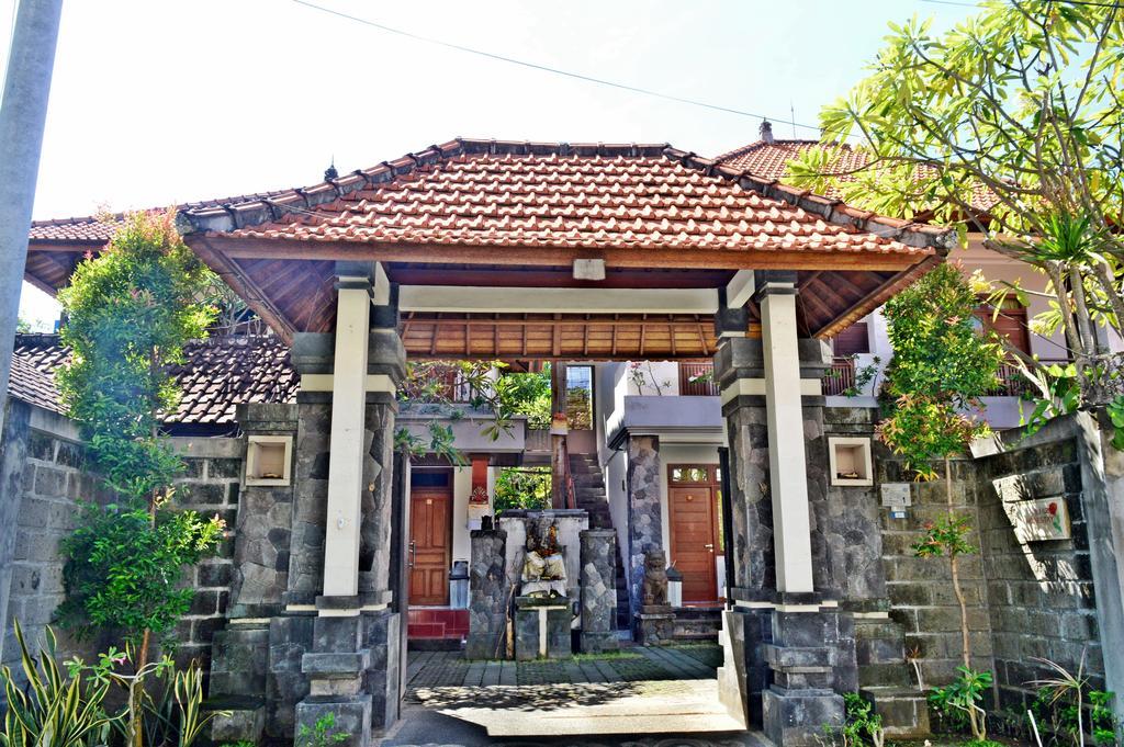 Yulia 2 Homestay Sanur Екстер'єр фото