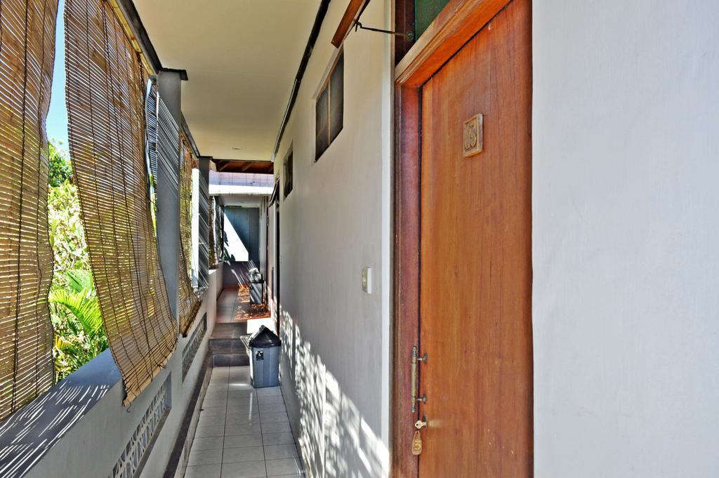 Yulia 2 Homestay Sanur Екстер'єр фото