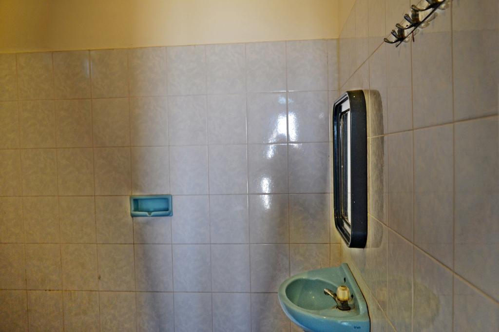 Yulia 2 Homestay Sanur Екстер'єр фото