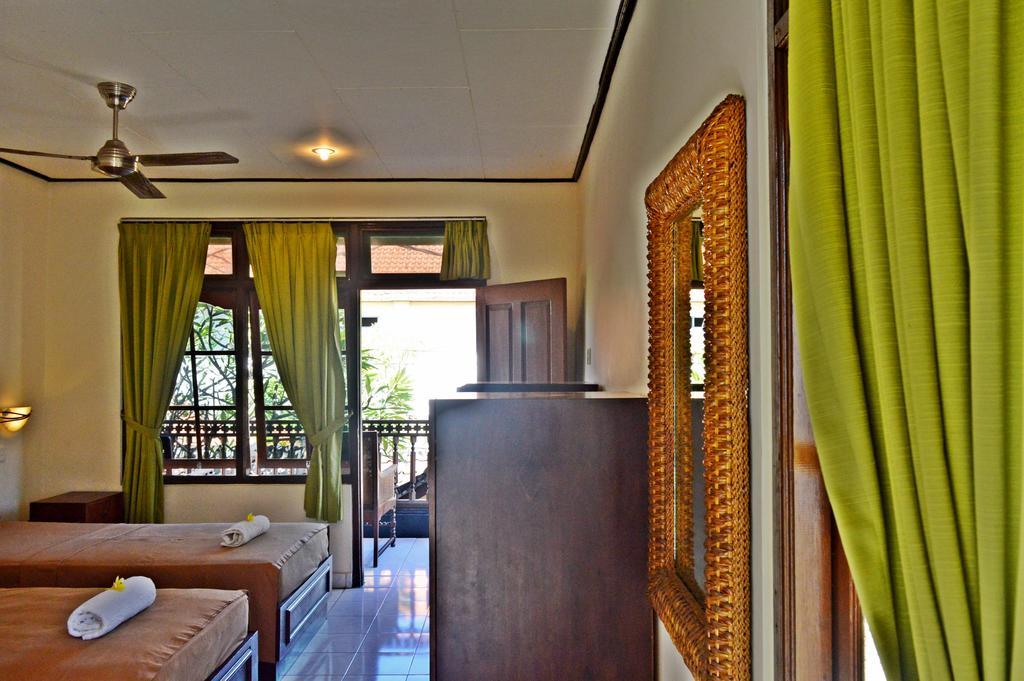 Yulia 2 Homestay Sanur Екстер'єр фото