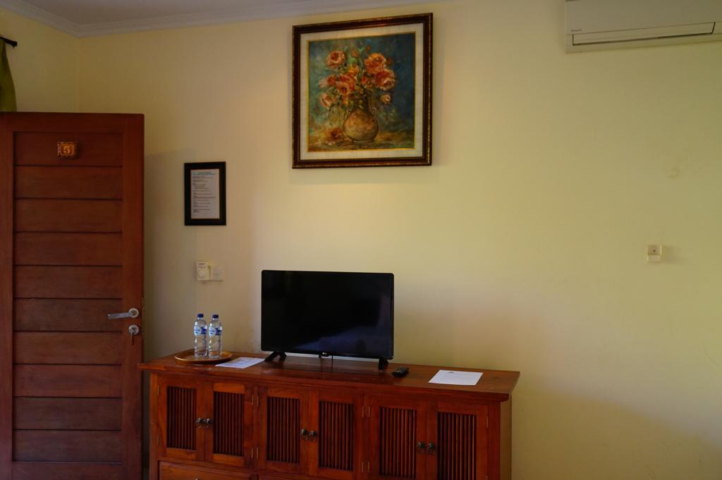 Yulia 2 Homestay Sanur Екстер'єр фото