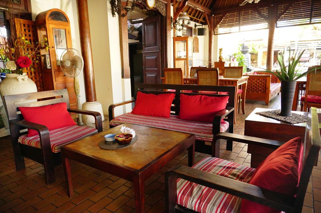 Yulia 2 Homestay Sanur Екстер'єр фото