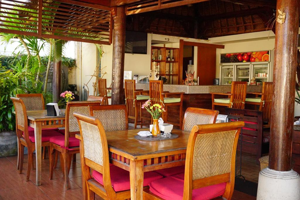 Yulia 2 Homestay Sanur Екстер'єр фото