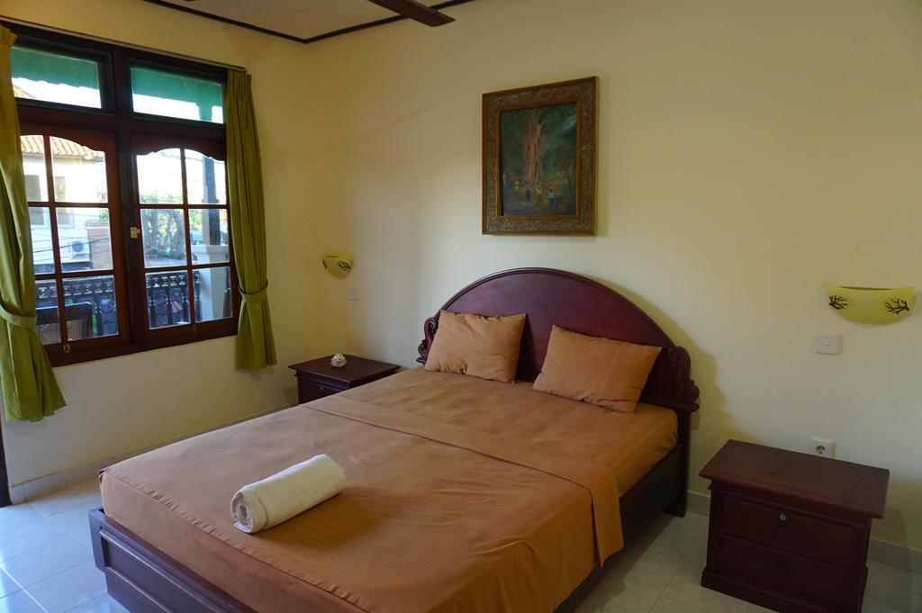 Yulia 2 Homestay Sanur Екстер'єр фото