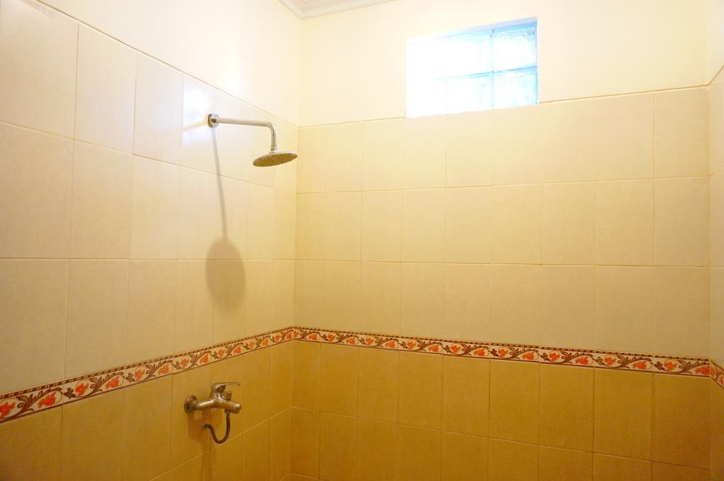 Yulia 2 Homestay Sanur Екстер'єр фото