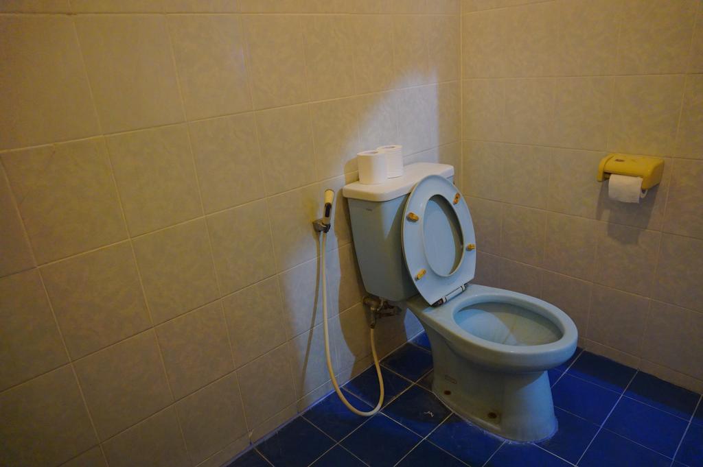 Yulia 2 Homestay Sanur Екстер'єр фото