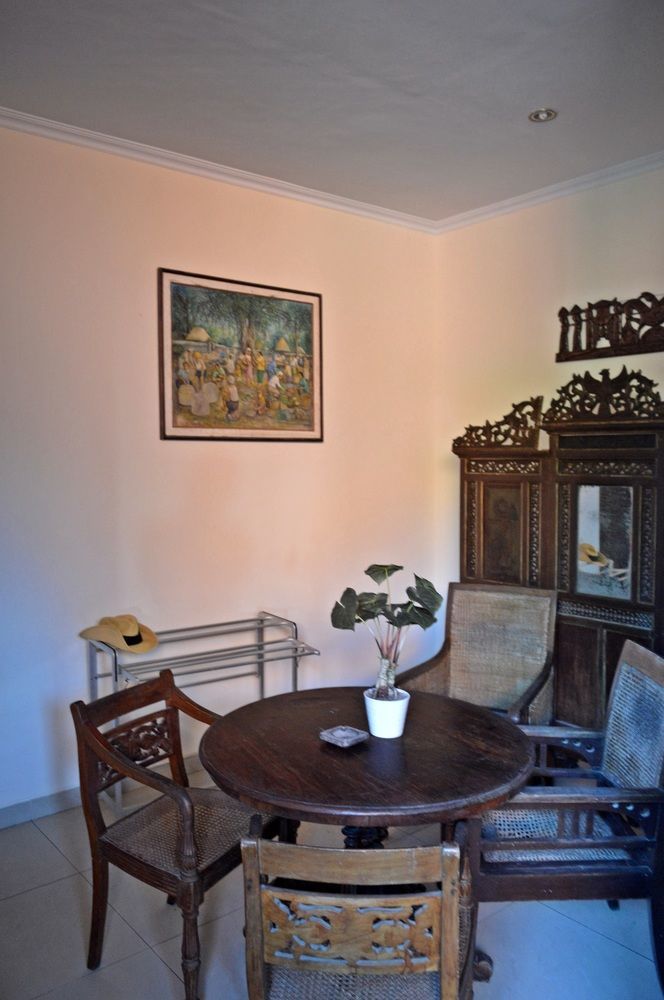 Yulia 2 Homestay Sanur Екстер'єр фото