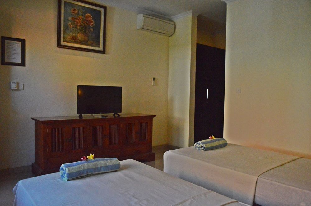 Yulia 2 Homestay Sanur Екстер'єр фото